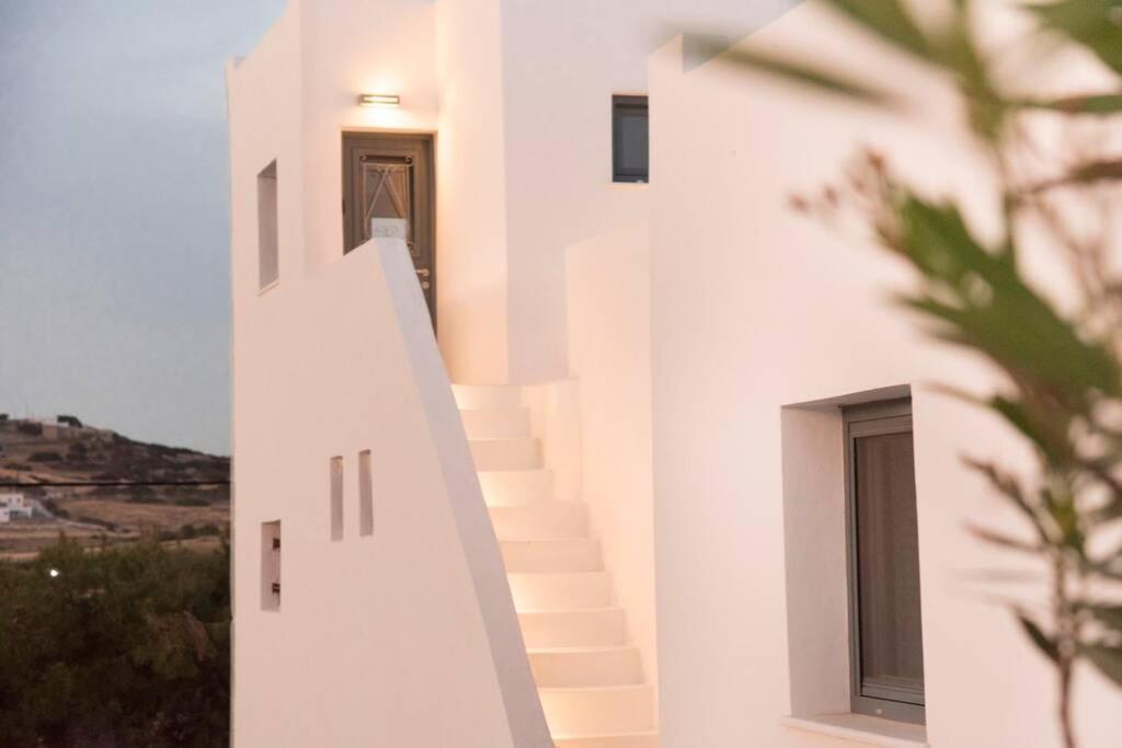Апартаменты Sunny Studio W.Breathtaking Naxos Views In Isterni Isterni  Экстерьер фото
