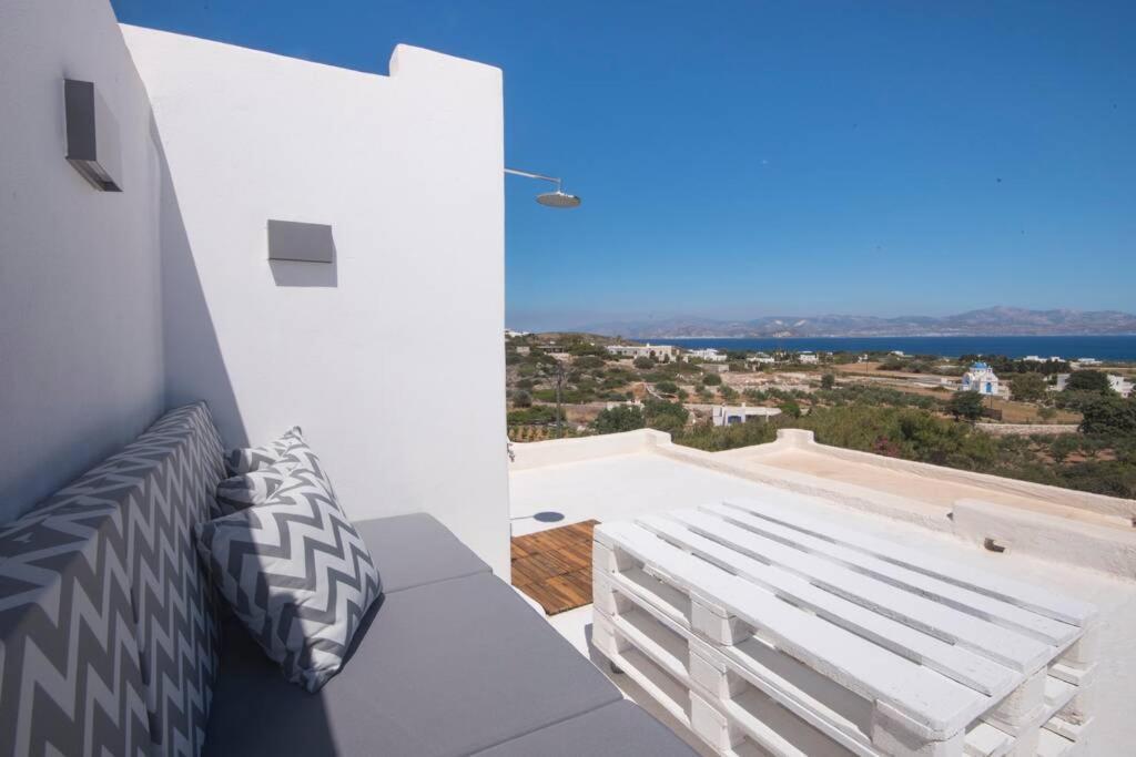 Апартаменты Sunny Studio W.Breathtaking Naxos Views In Isterni Isterni  Экстерьер фото